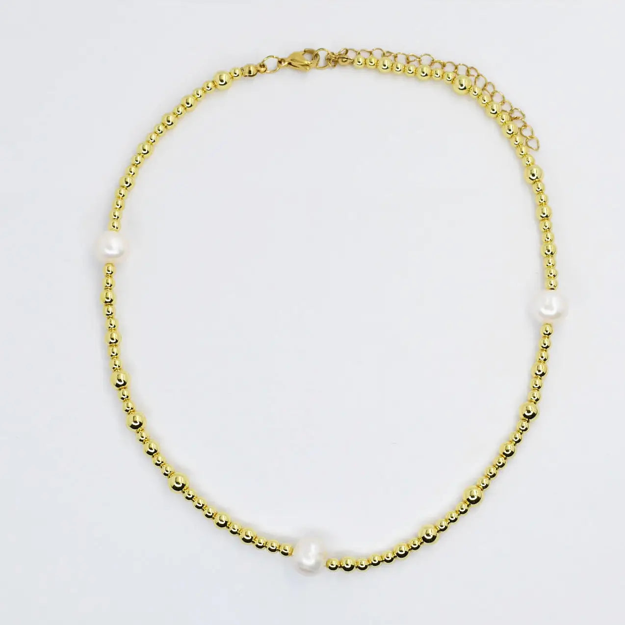 Gold Beaded Necklace with 3 Pearls