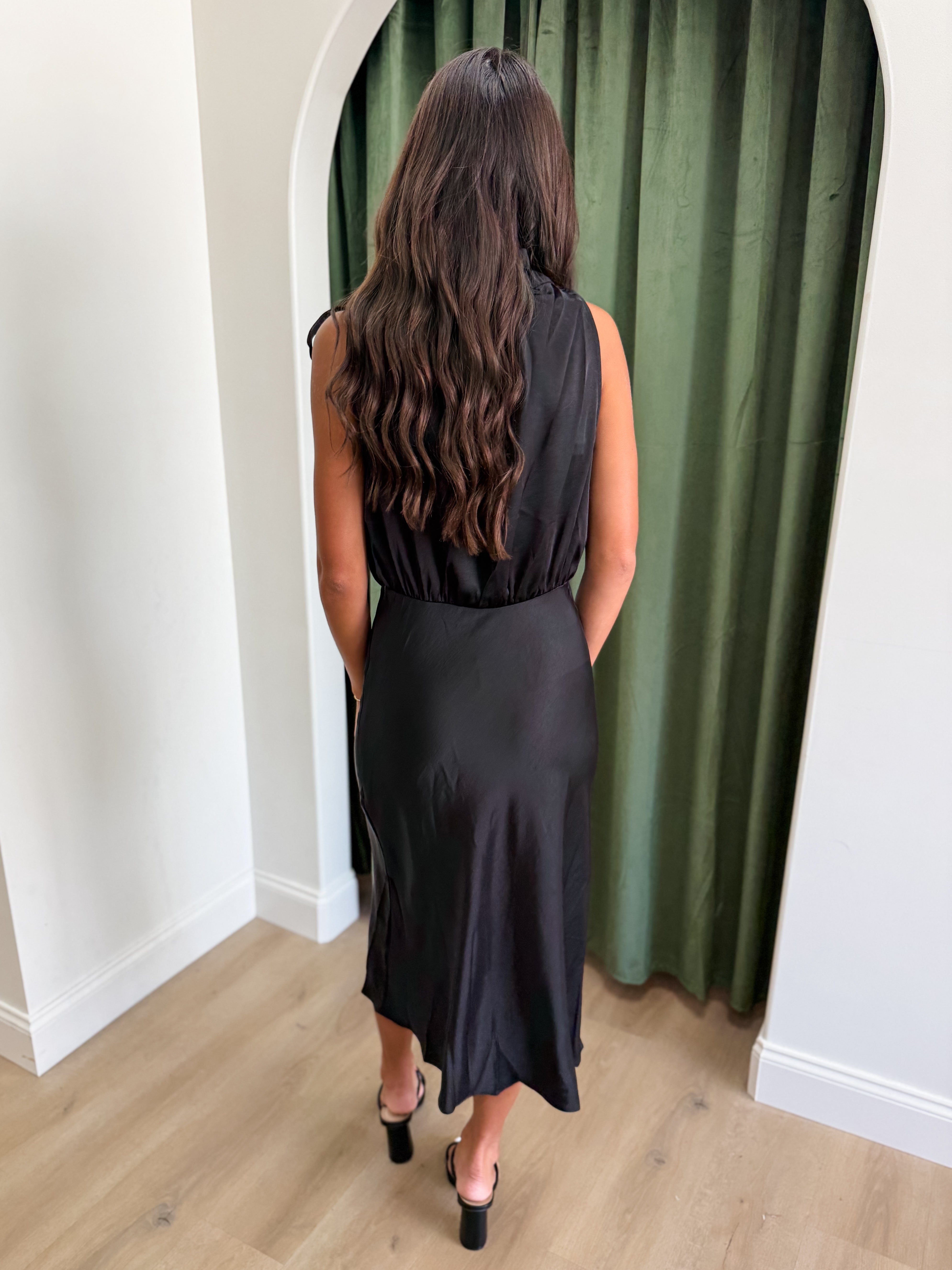 Showstopper Midi Dress - 4 COLORS