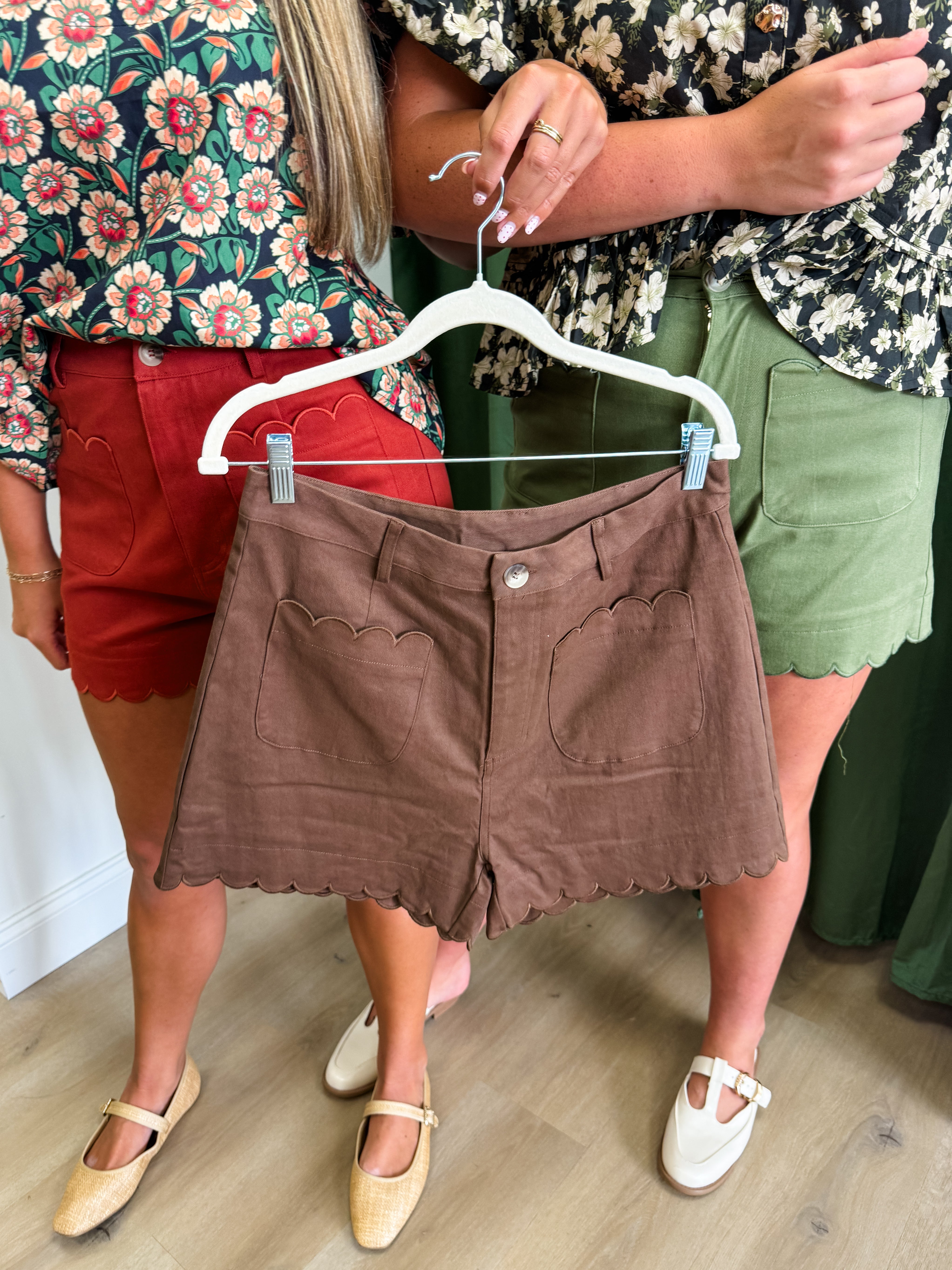 Sweet Scallop Shorts