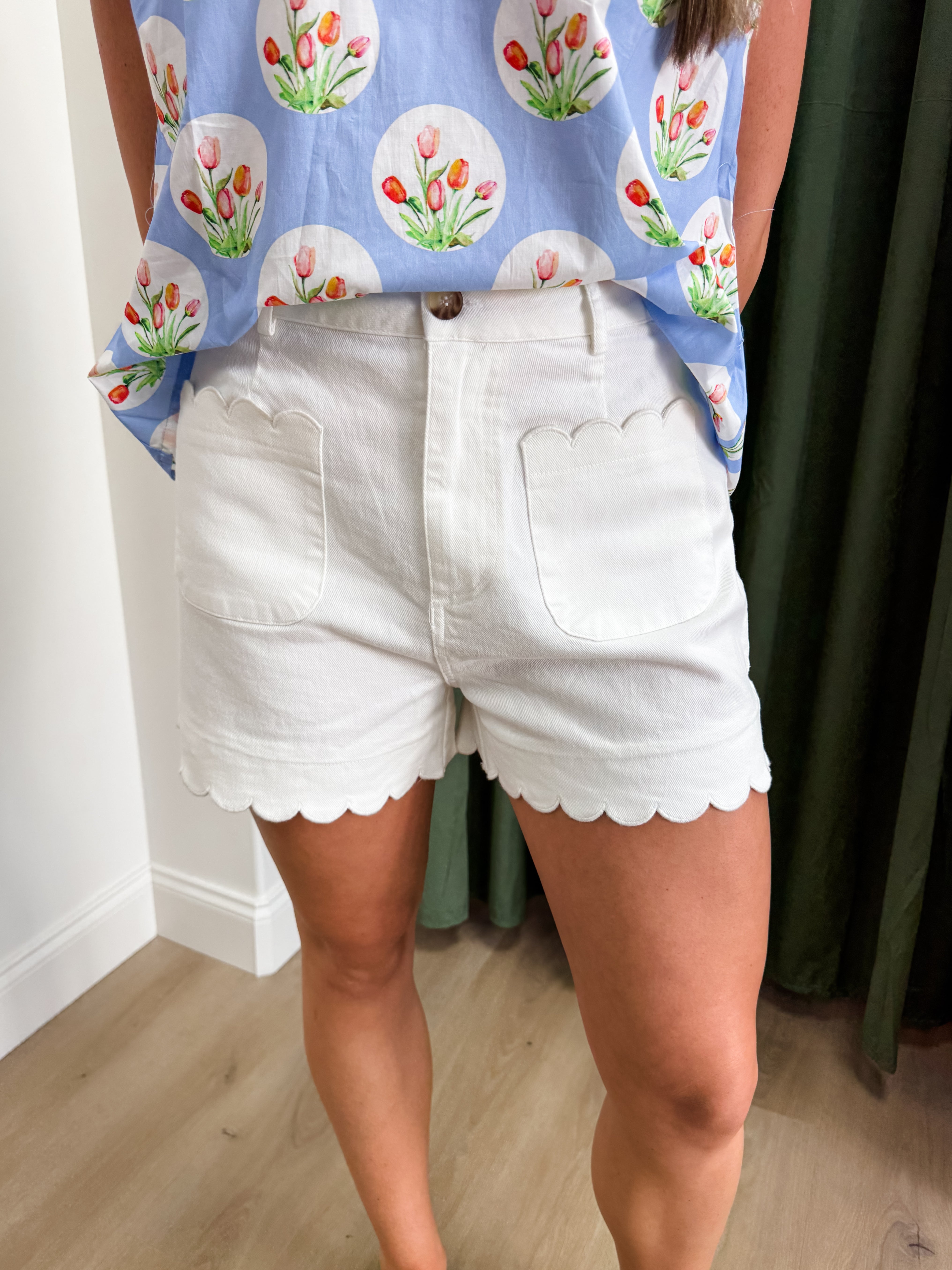 Sweet Scallop Shorts