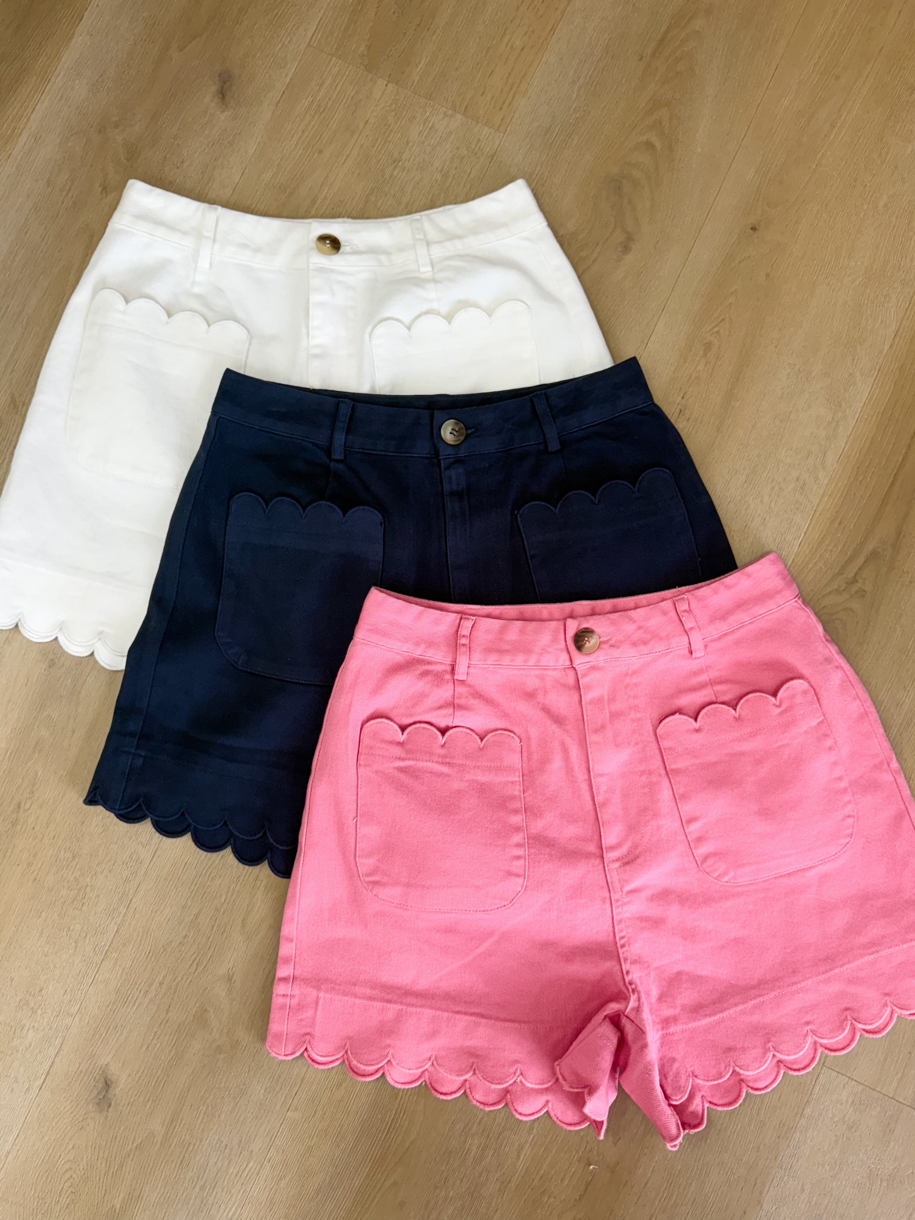 Sweet Scallop Shorts