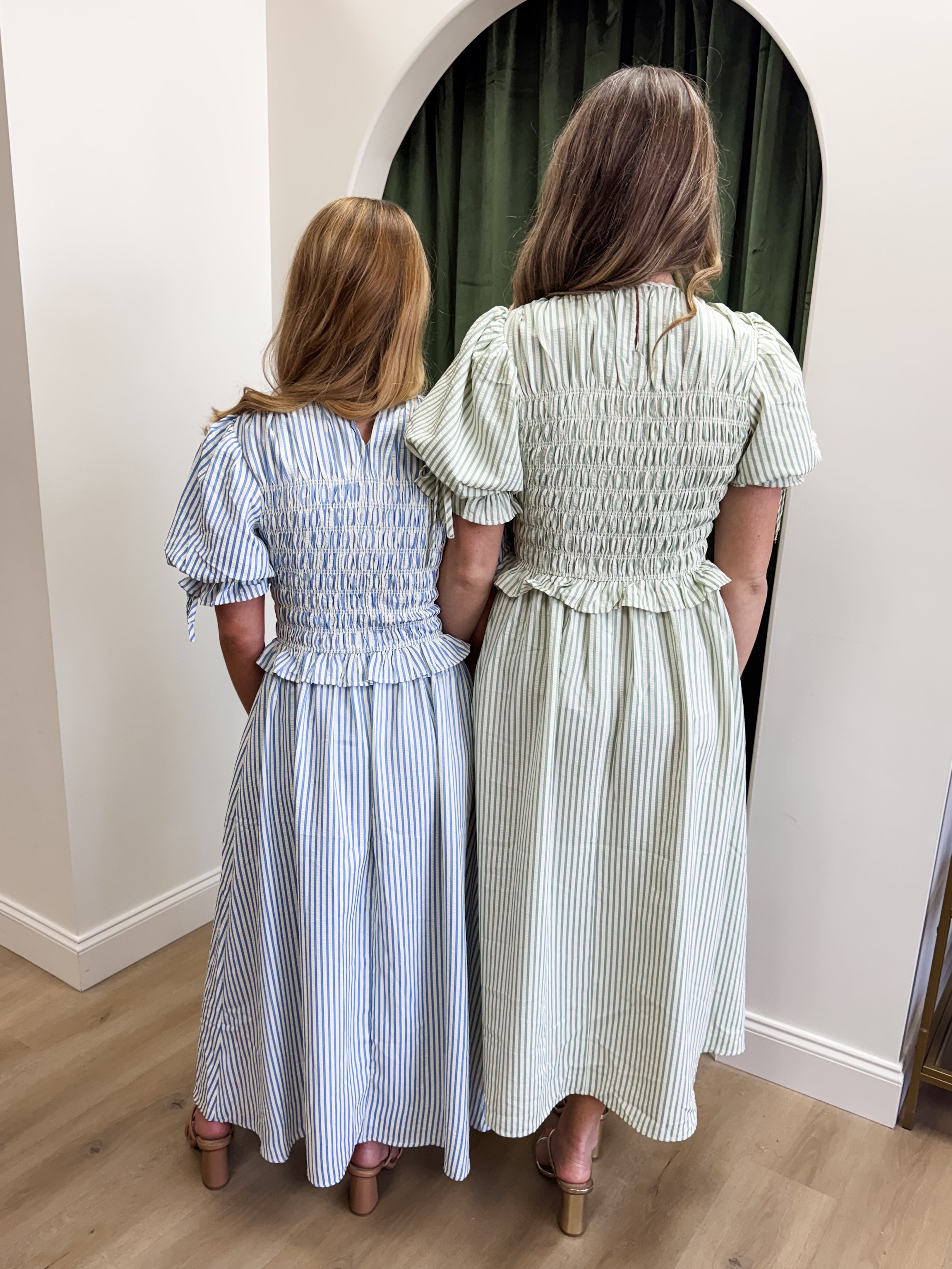 Turning Dress Midi Dress