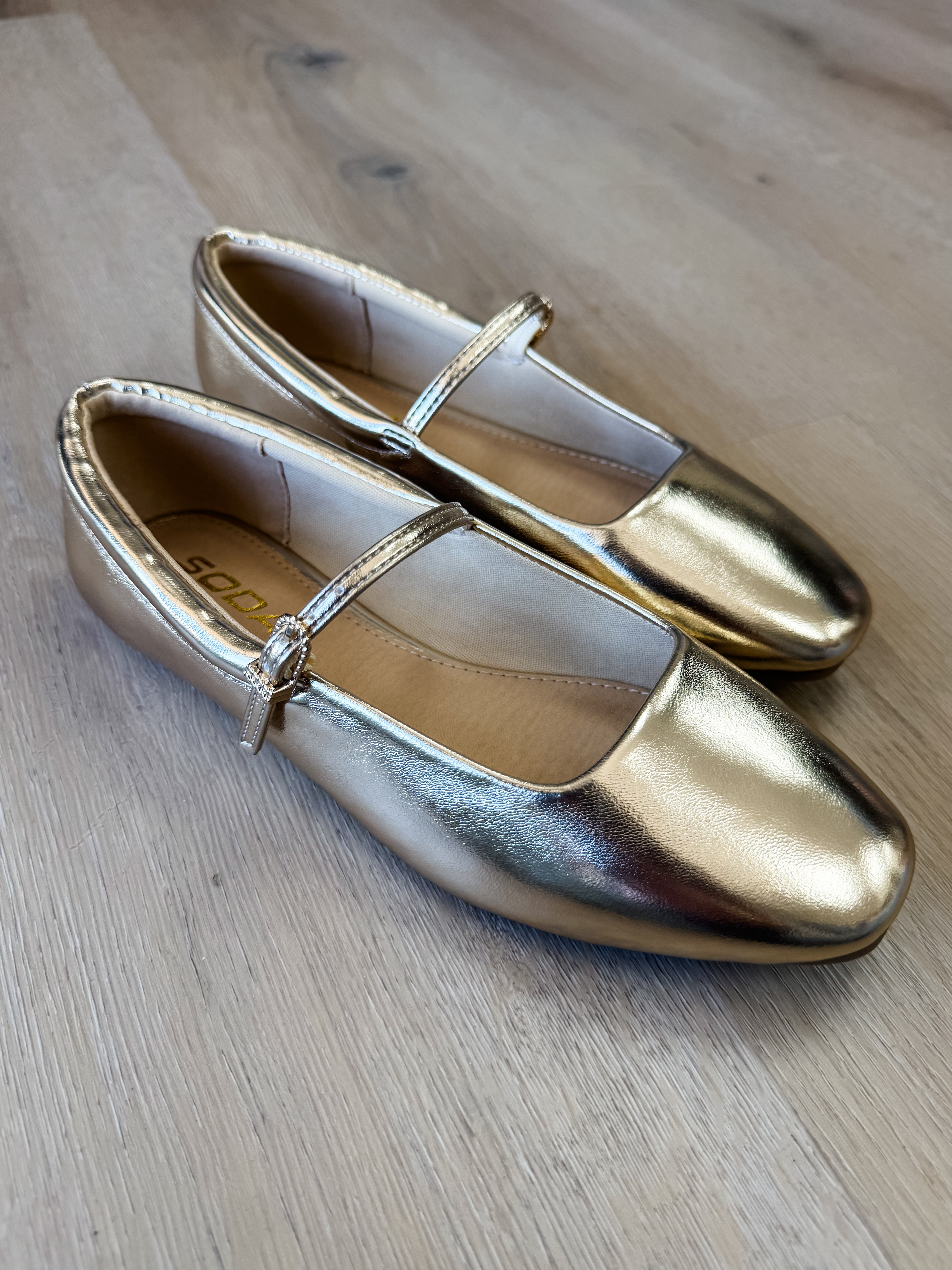 Kiana Gold Ballet Flat