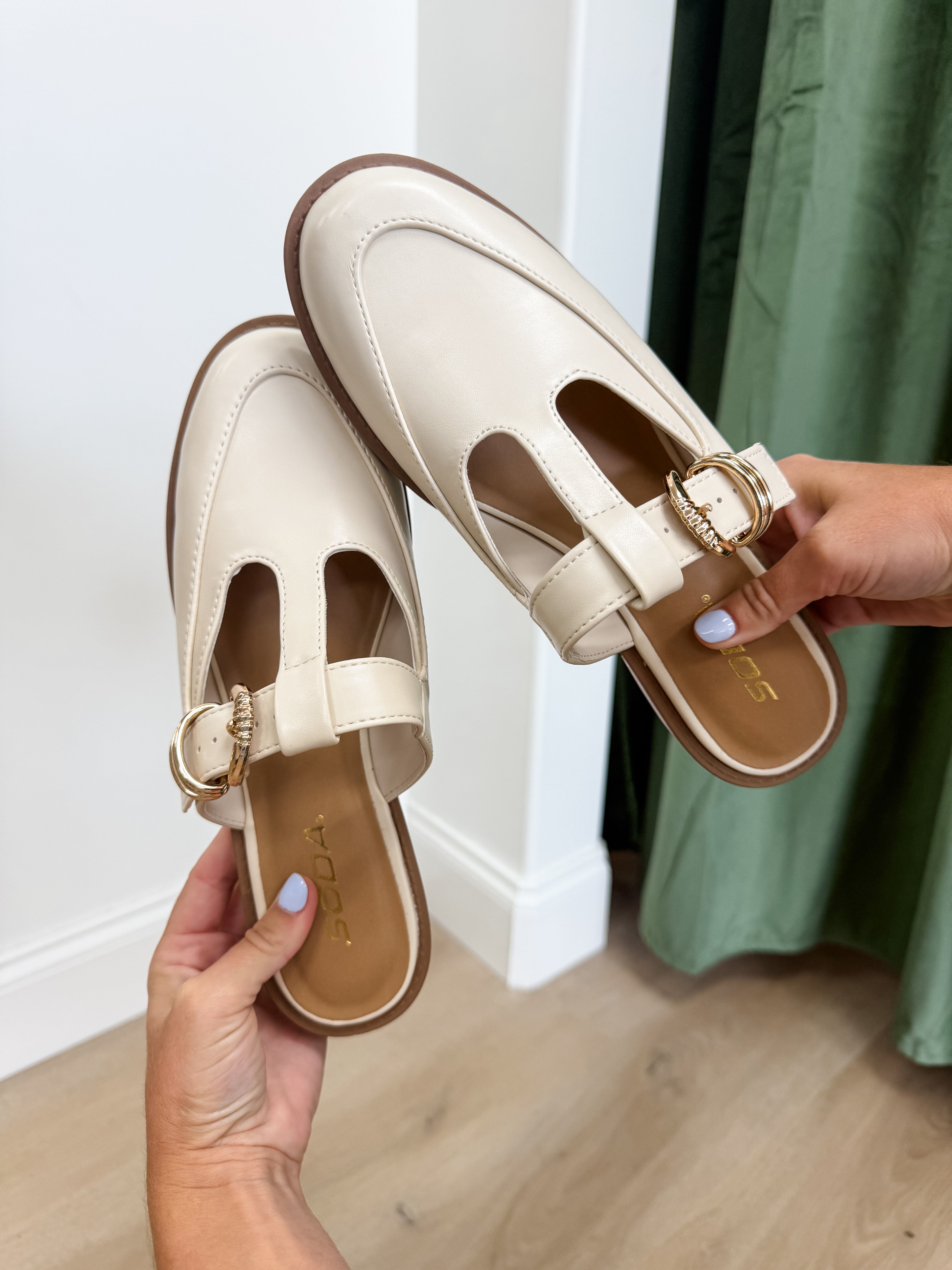 Kenzie Flats
