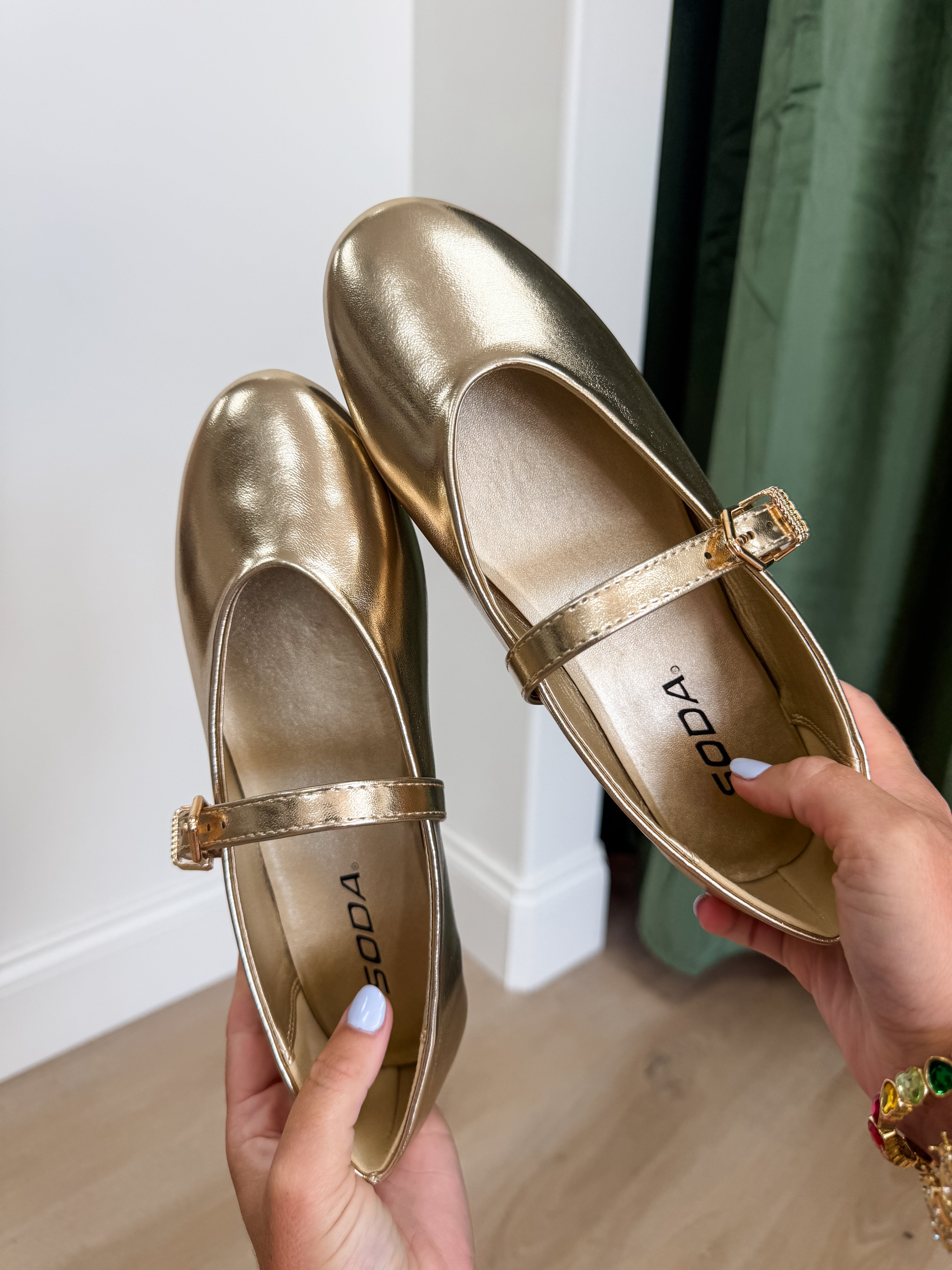 Goldie Flats