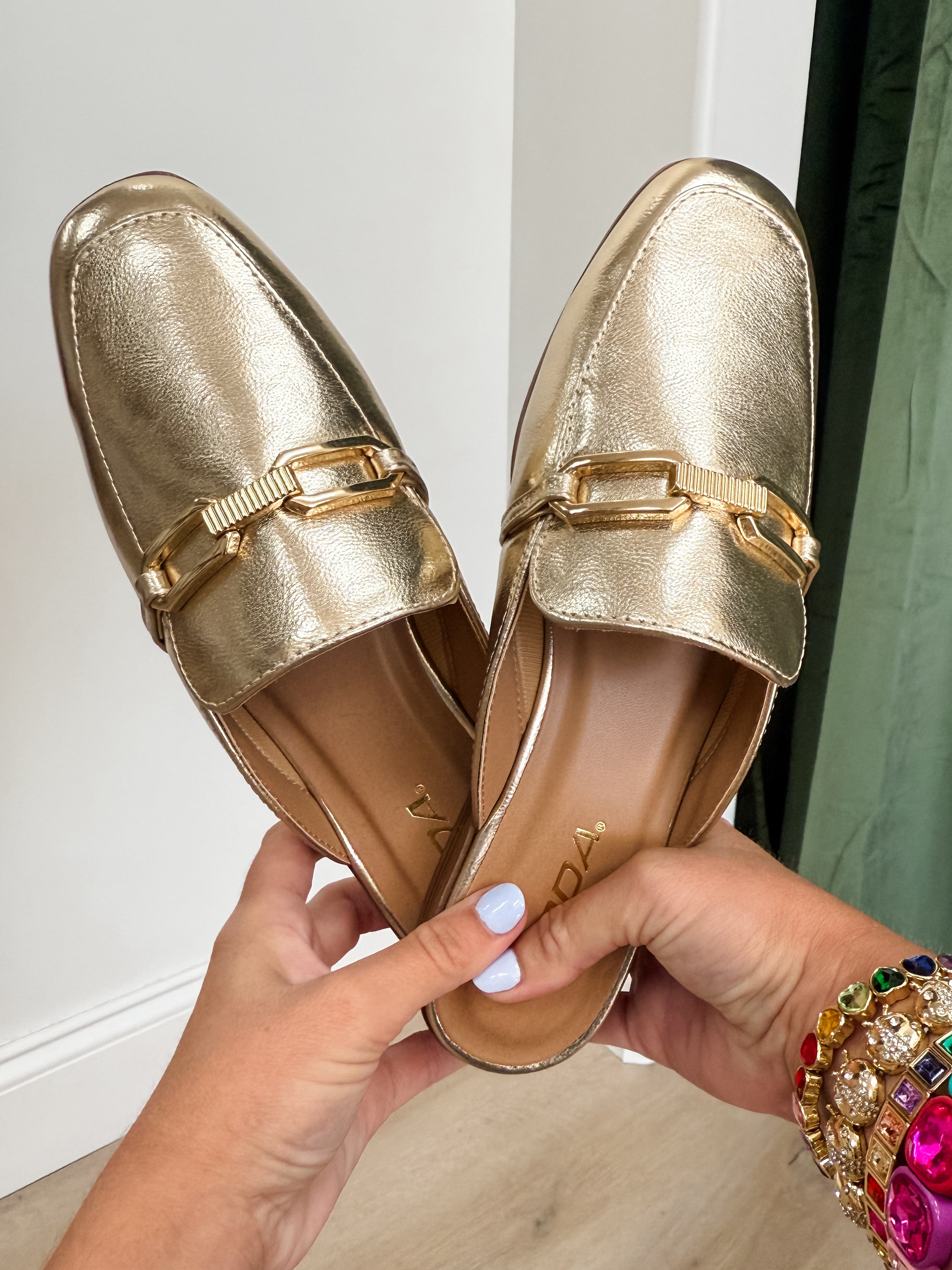 Eleanor Flat - Gold