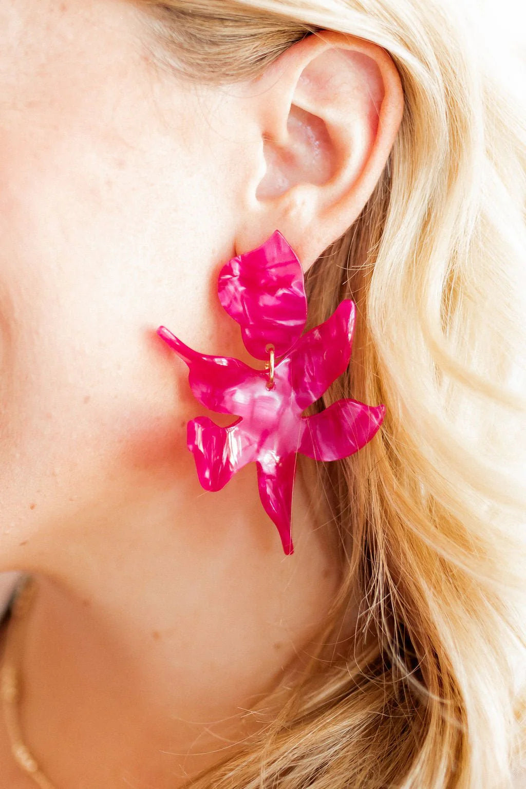 Flora Earrings - Pearlized Pink